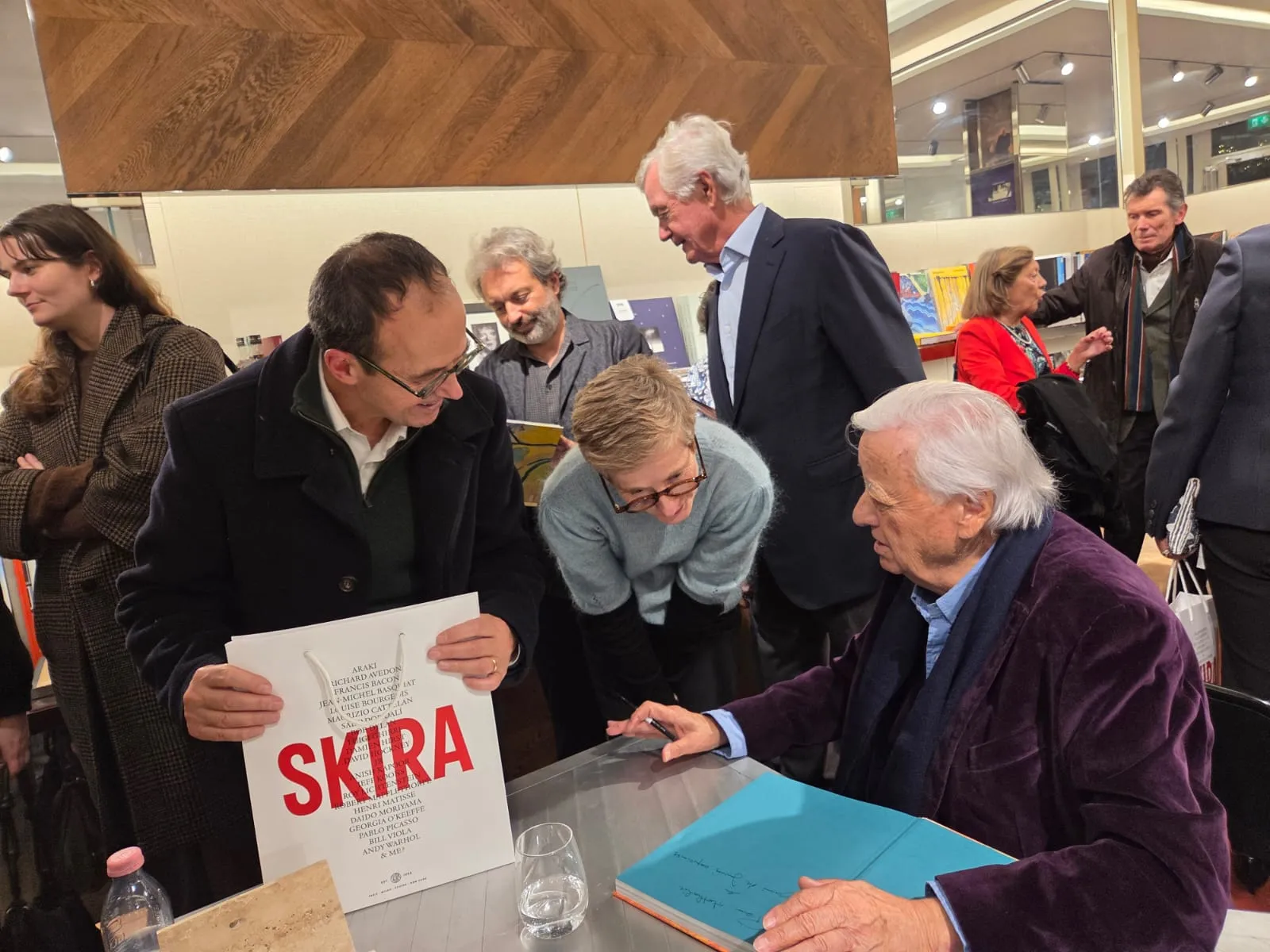 Nouveau livre : Le bonheur de vivre-6ac9838f-169e-4184-8ec4-007c84c09d7c